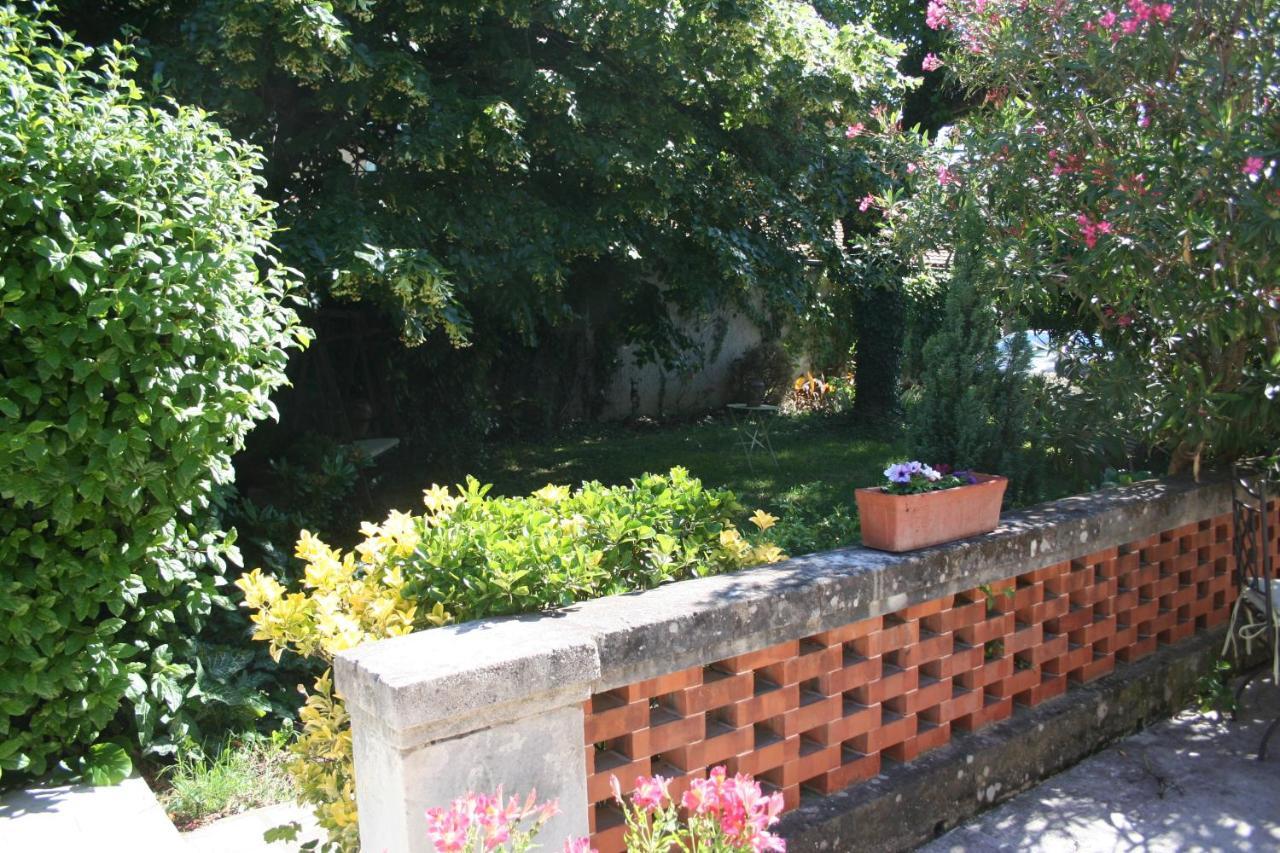 Le Mas Des Dames Appartement Avignon Exterior photo